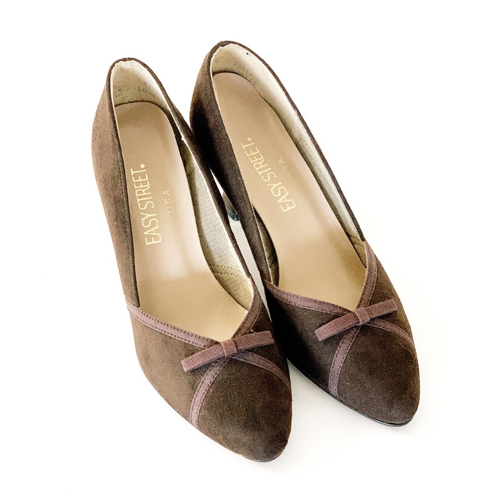 👠 EASY STREET Comfortable Brown Suede Leather Low Heel Bow Pumps NEW